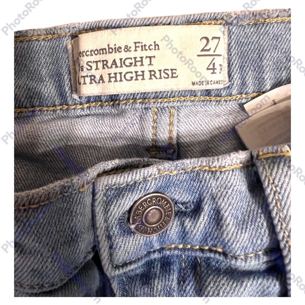 Abercrombie and Fitch distressed 90’s Straight High rise cropped jeans-size 4/27 - Picture 4 of 4